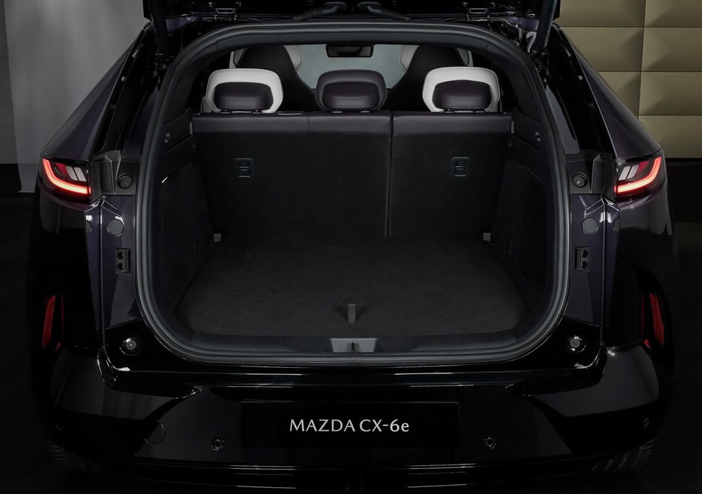 Yeni Mazda CX-6e Bagaj Alanı
