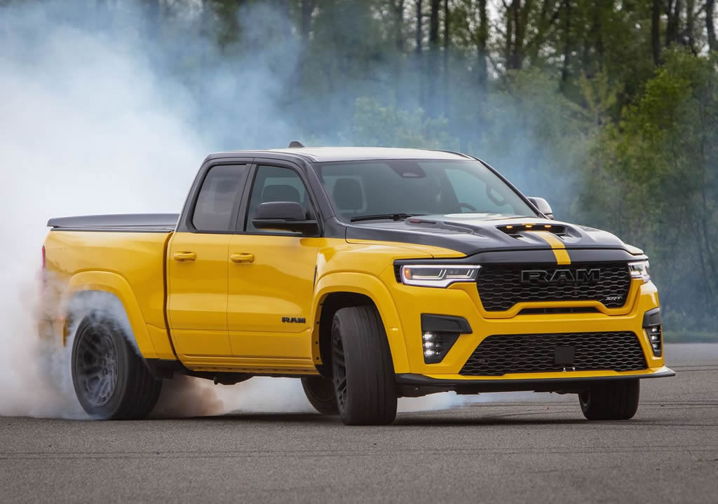 777 Beygirlik Kamyonet: Ram 1500 Rumble Bee SRT Özellikleri – Urus ile Karşılaştırdık