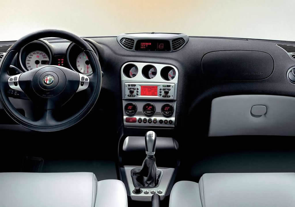 Alfa Romeo 156 Kokpiti