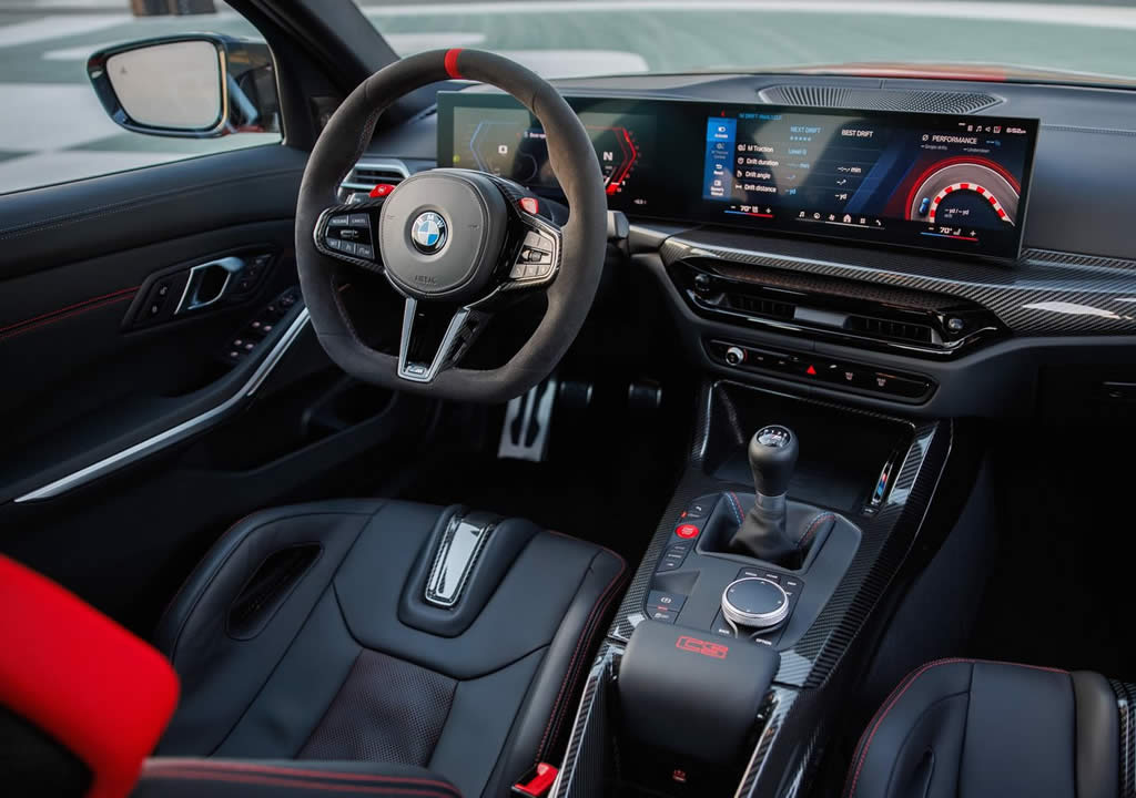BMW M3 CS Handschalter Kokpiti