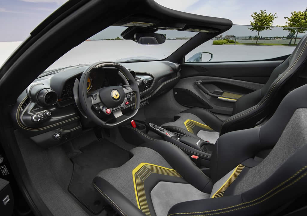 Yeni Ferrari HC25 Kokpiti