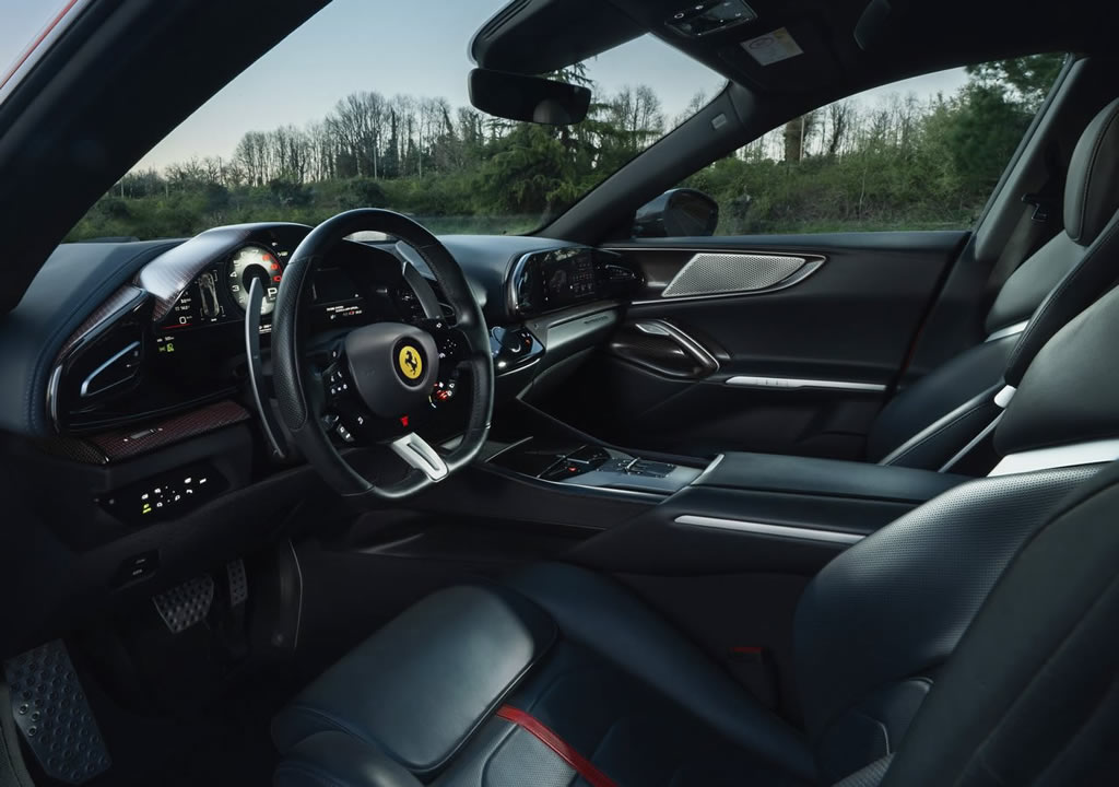 Yeni Ferrari Purosangue Handling Speciale Kokpiti